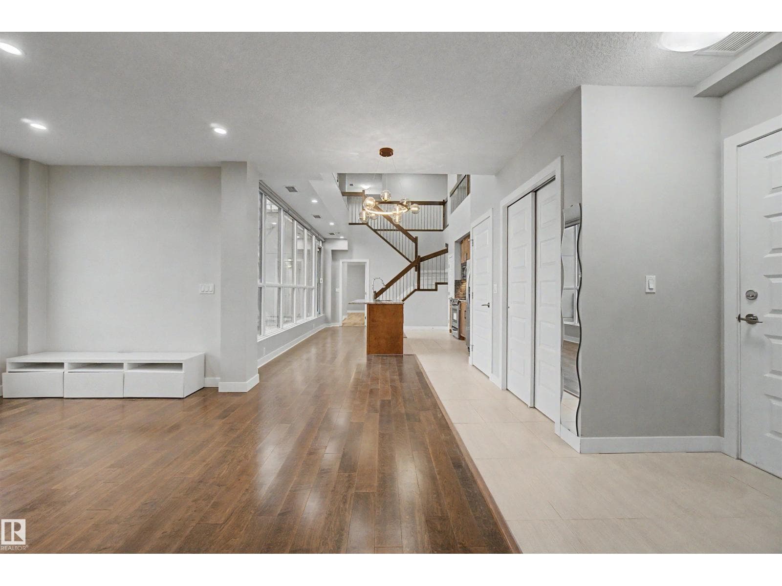 #1225 5151 WINDERMERE BV SW — photo 4 of 42