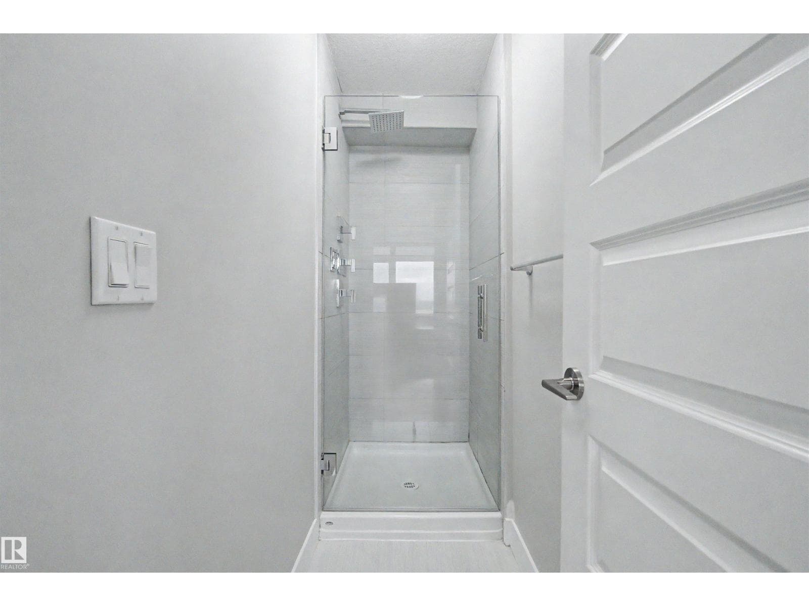 #1225 5151 WINDERMERE BV SW — photo 13 of 42
