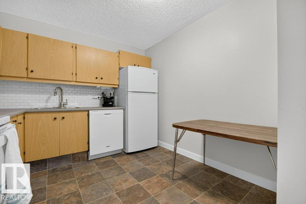 #804 11027 87 AV NW — photo 19 of 30