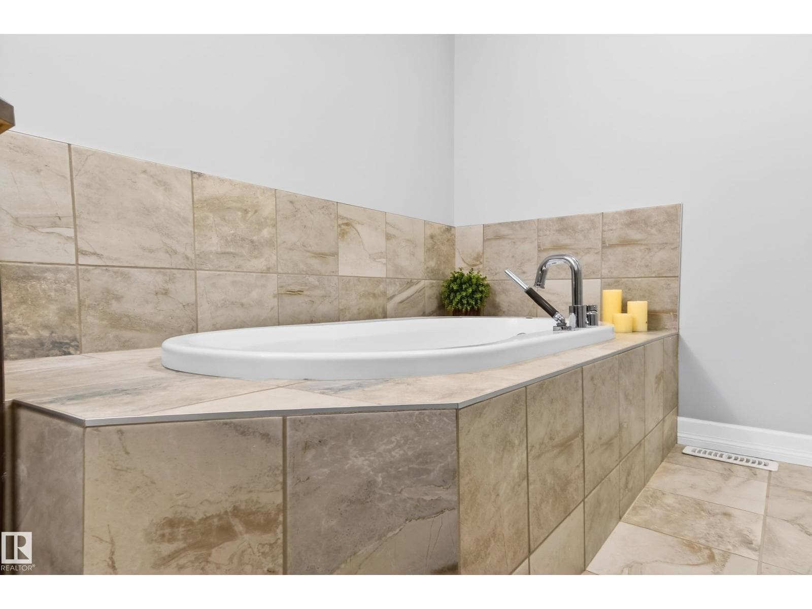3306 HILTON CR NW — photo 25 of 43