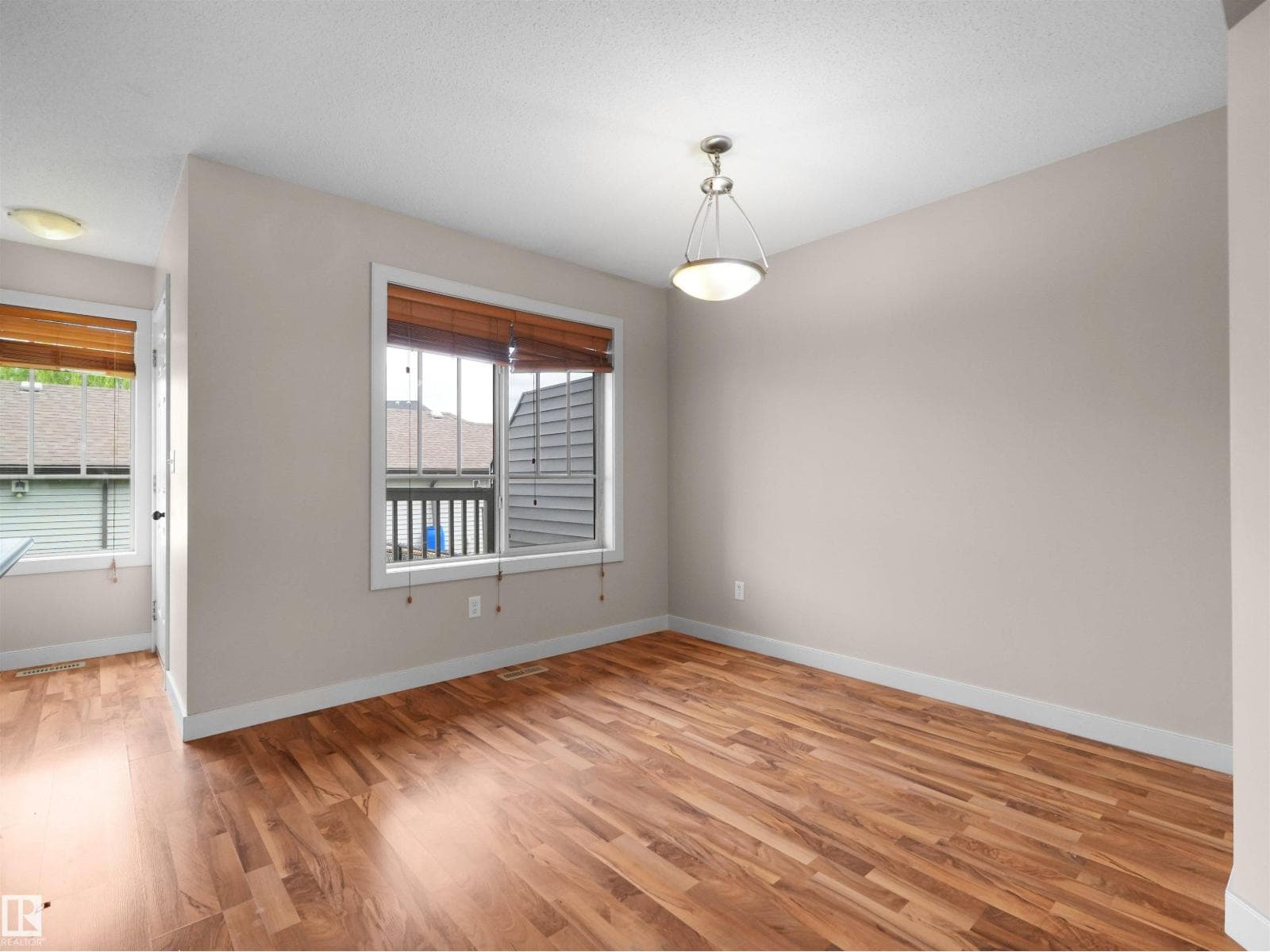 2512 ANDERSON WY SW — photo 11 of 39