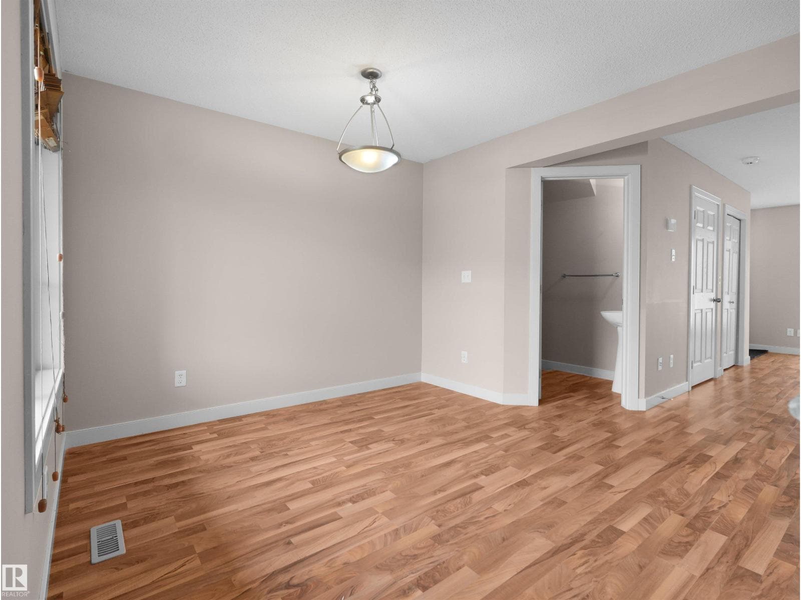 2512 ANDERSON WY SW — photo 12 of 39
