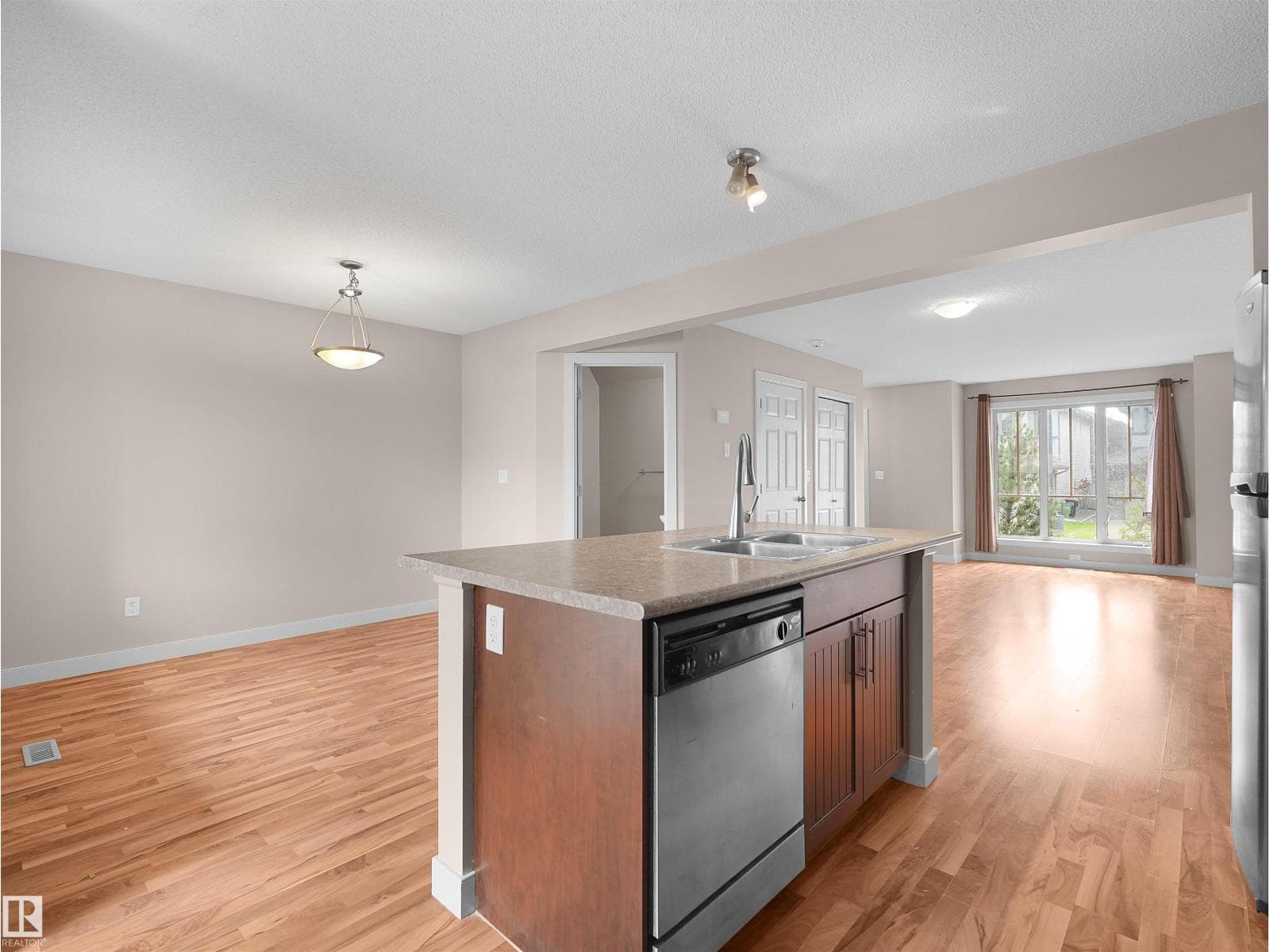 2512 ANDERSON WY SW — photo 14 of 39