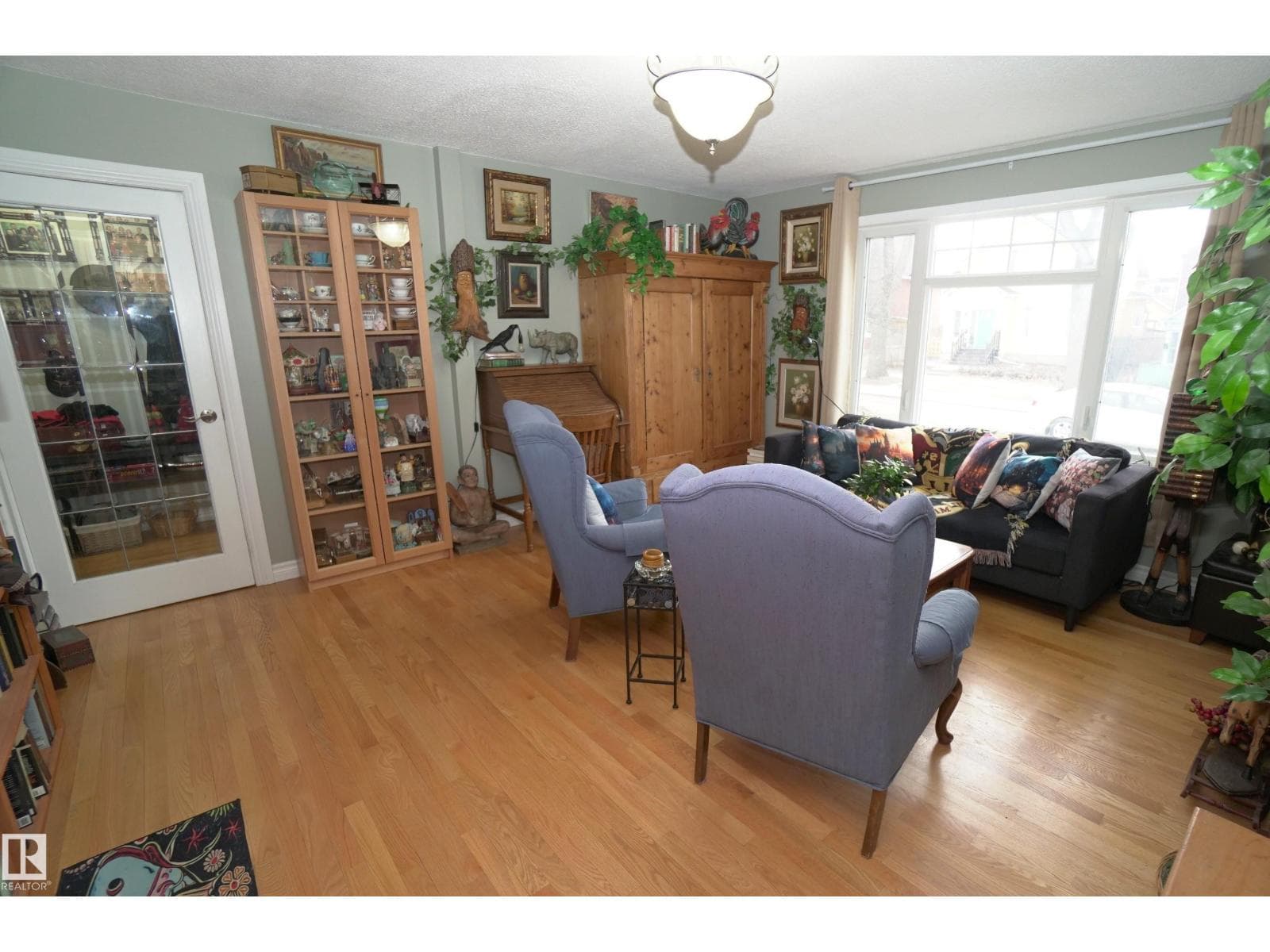 10026 87 AV NW — photo 7 of 44