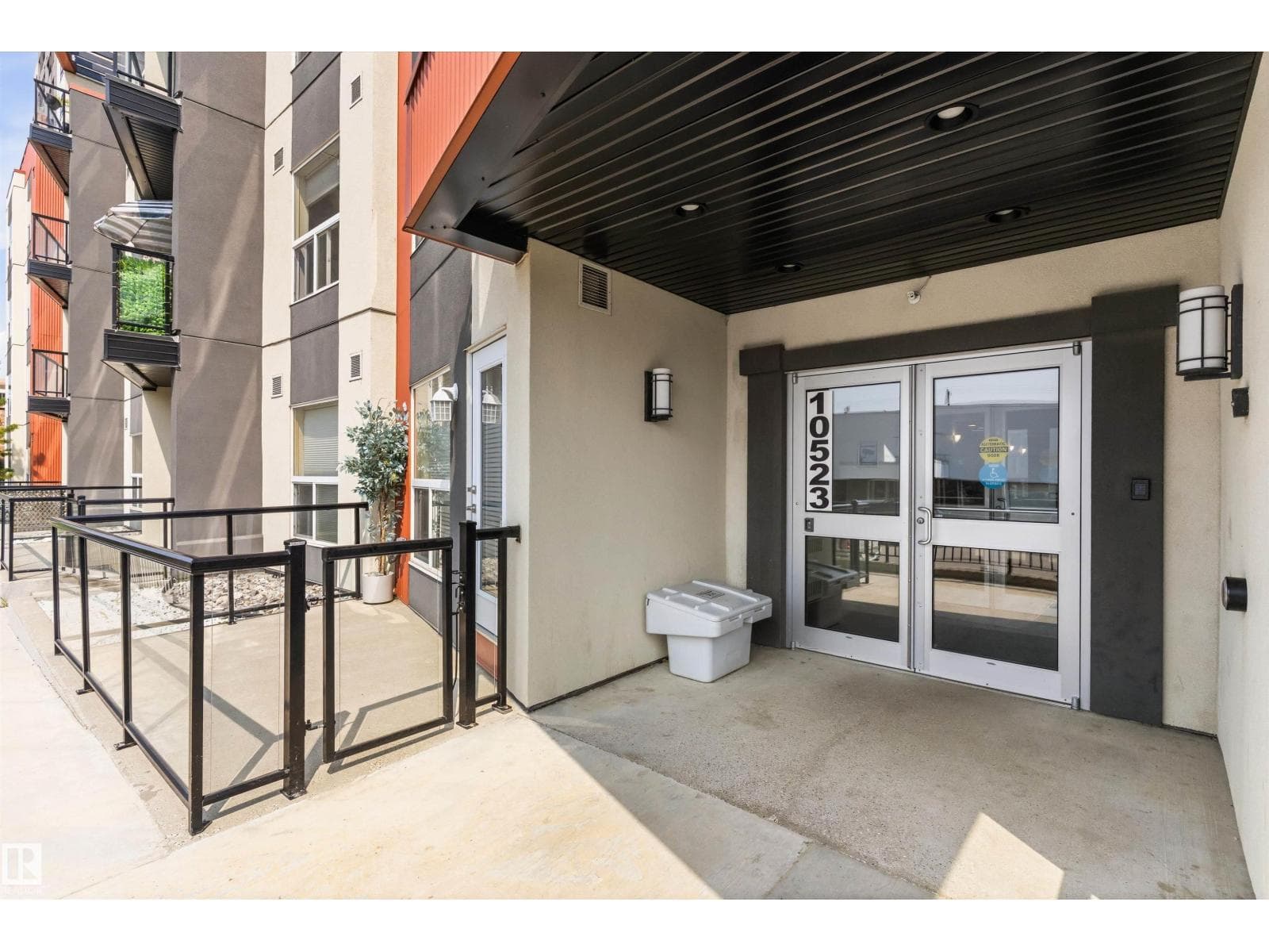 #109 10523 123 ST NW — photo 2 of 28