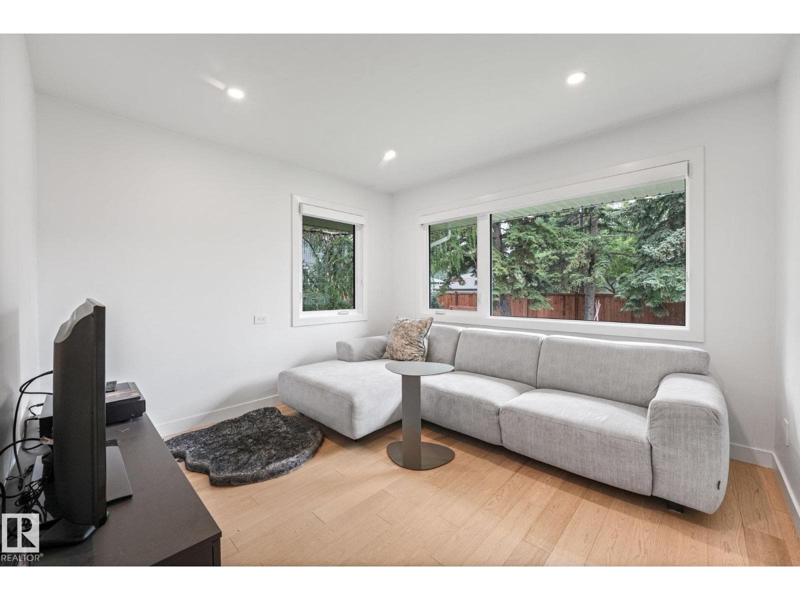 14128 98 AV NW — photo 33 of 74