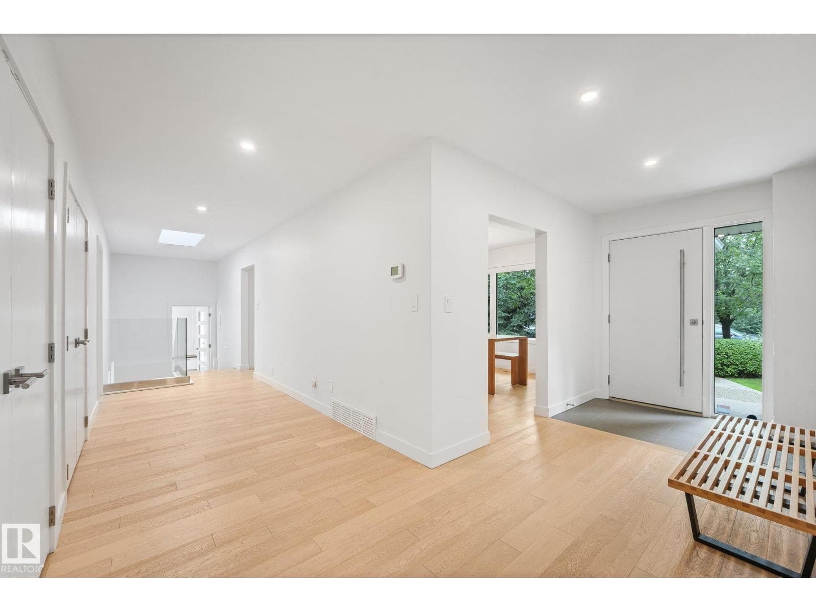 14128 98 AV NW — photo 8 of 74