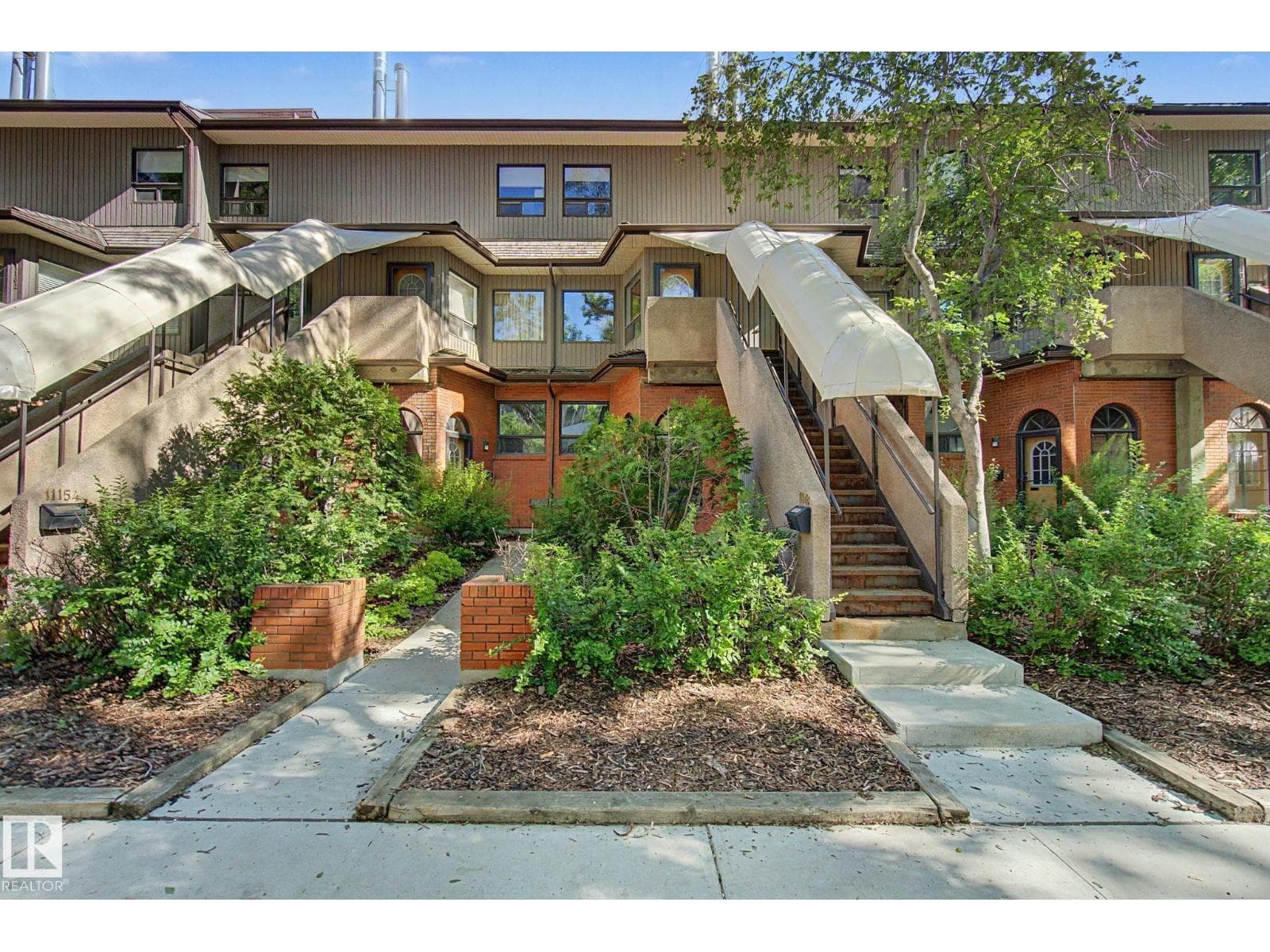 11150 83 AV NW — photo 1 of 43