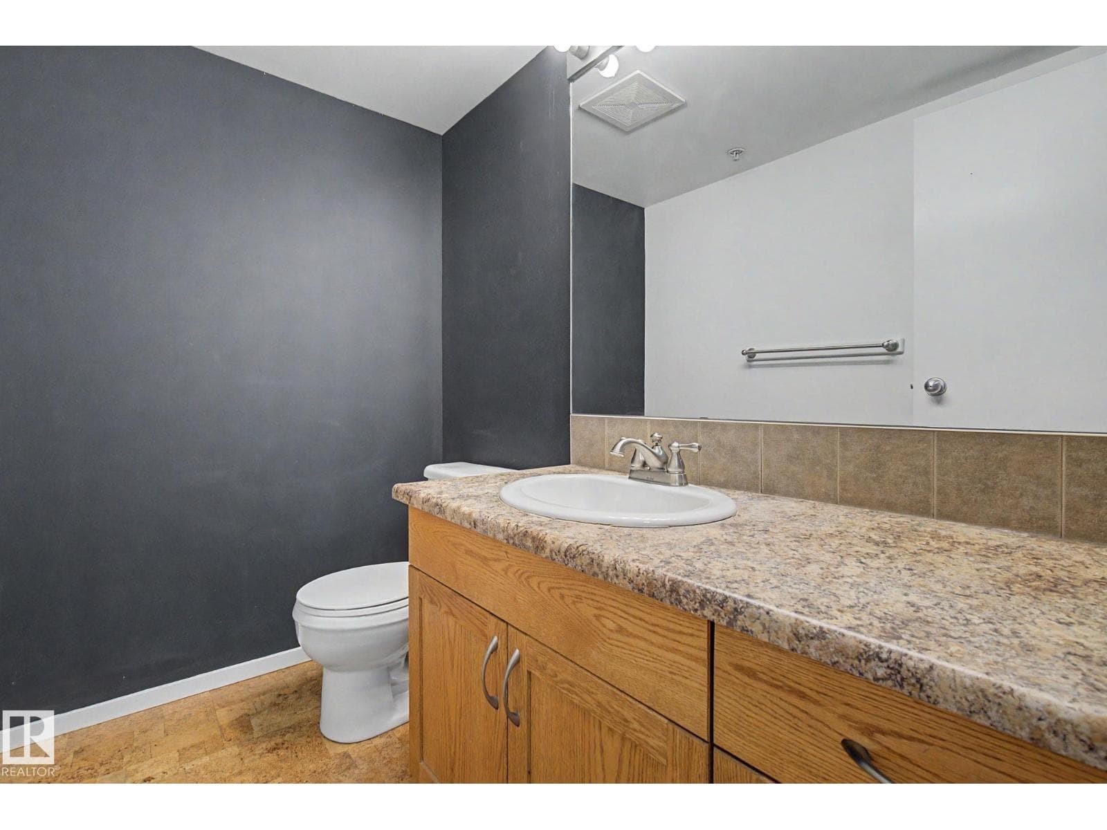 11150 83 AV NW — photo 14 of 43