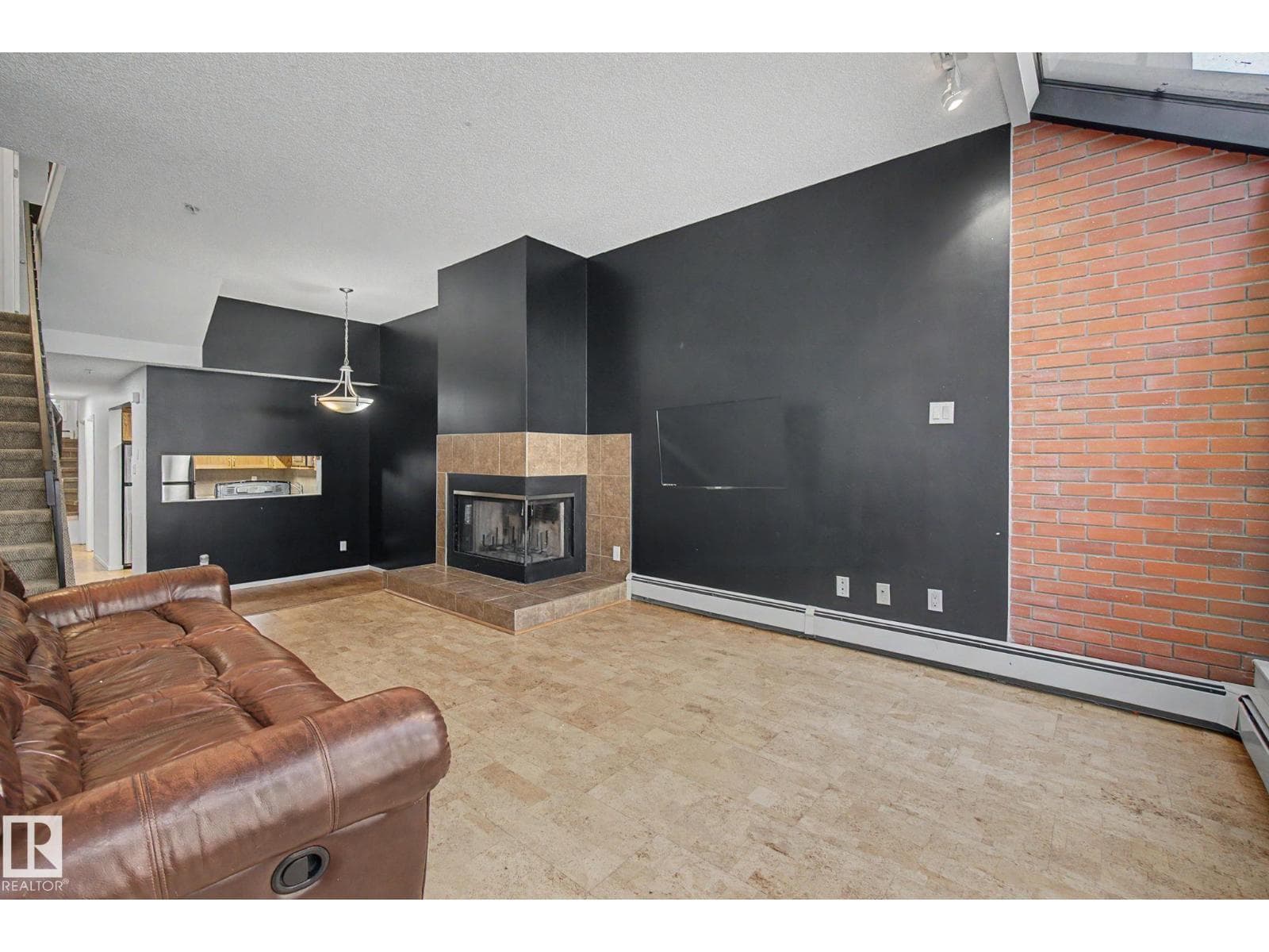 11150 83 AV NW — photo 25 of 43