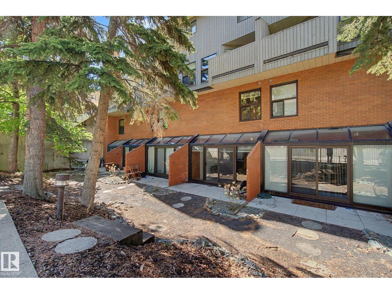 11150 83 AV NW — photo 42 of 43