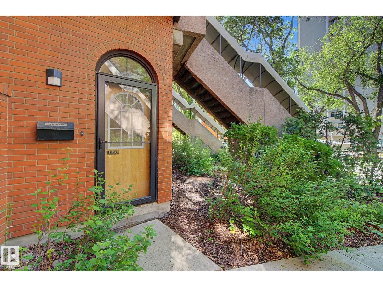 11150 83 AV NW — photo 7 of 43