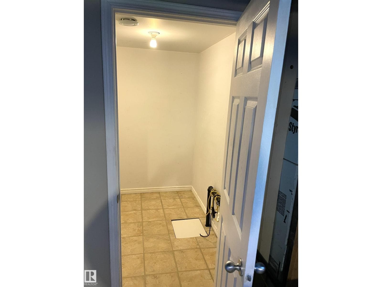 11308 73 AV NW — photo 14 of 25