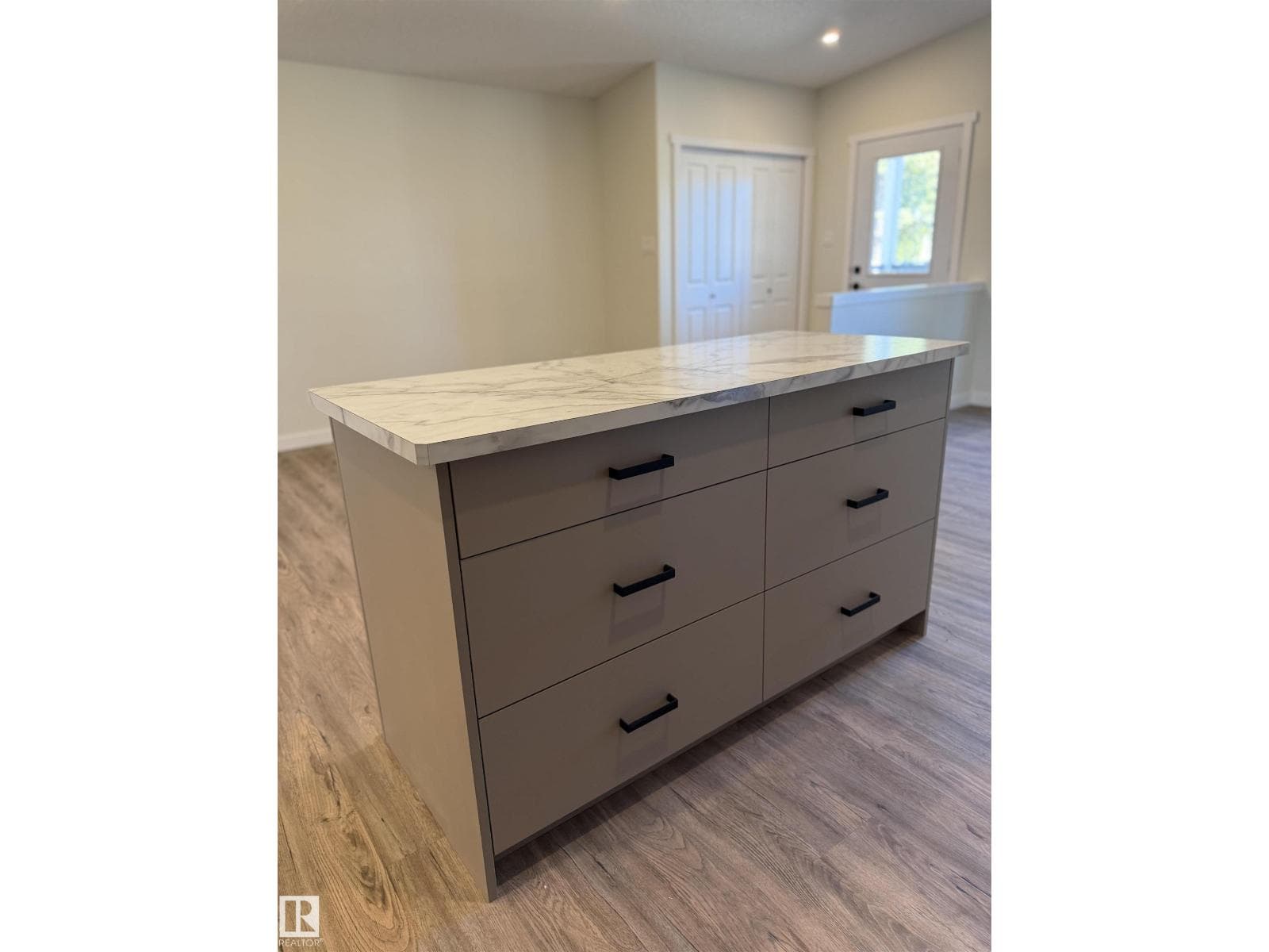 4313 54 AV — photo 10 of 30