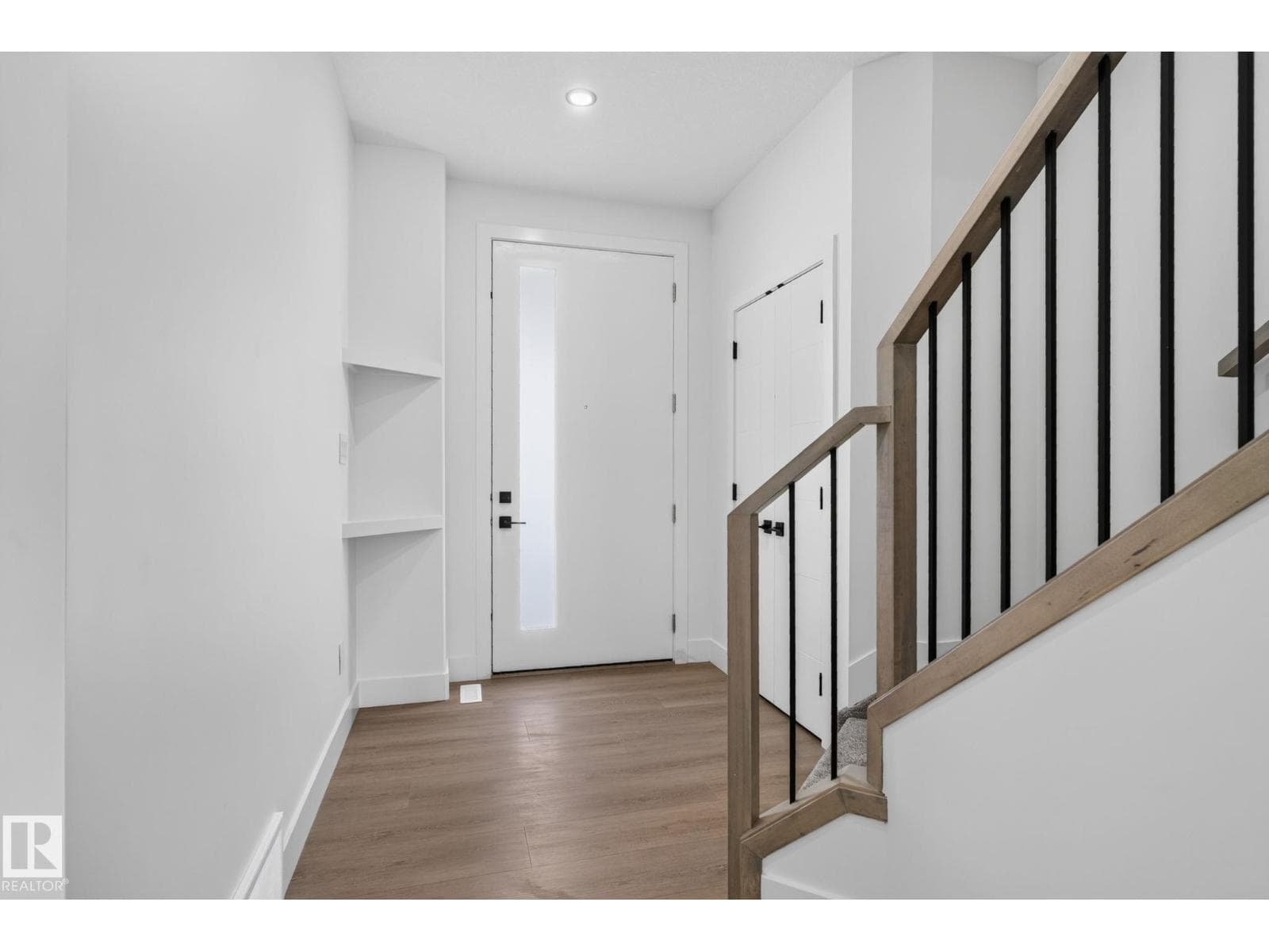 452 Robinson Blvd NE — photo 8 of 50