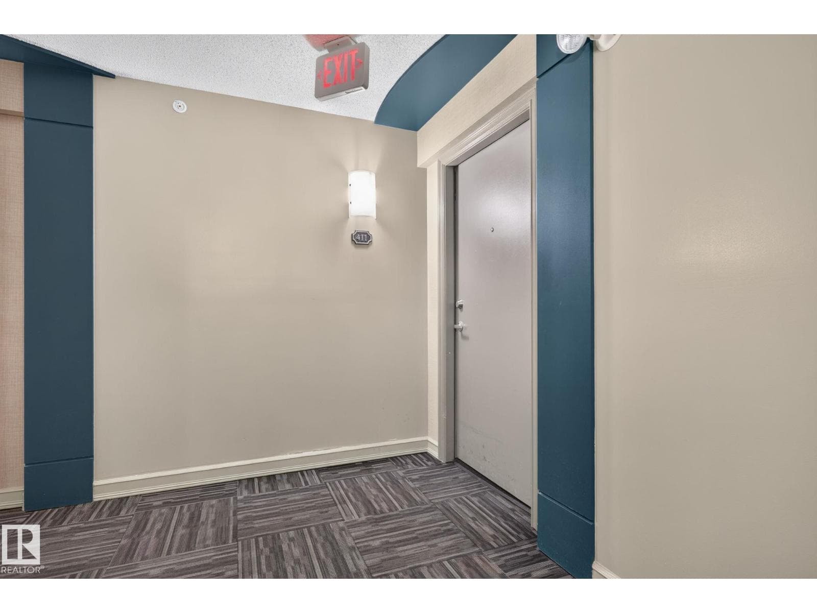 #411 4407 23 ST NW — photo 4 of 34