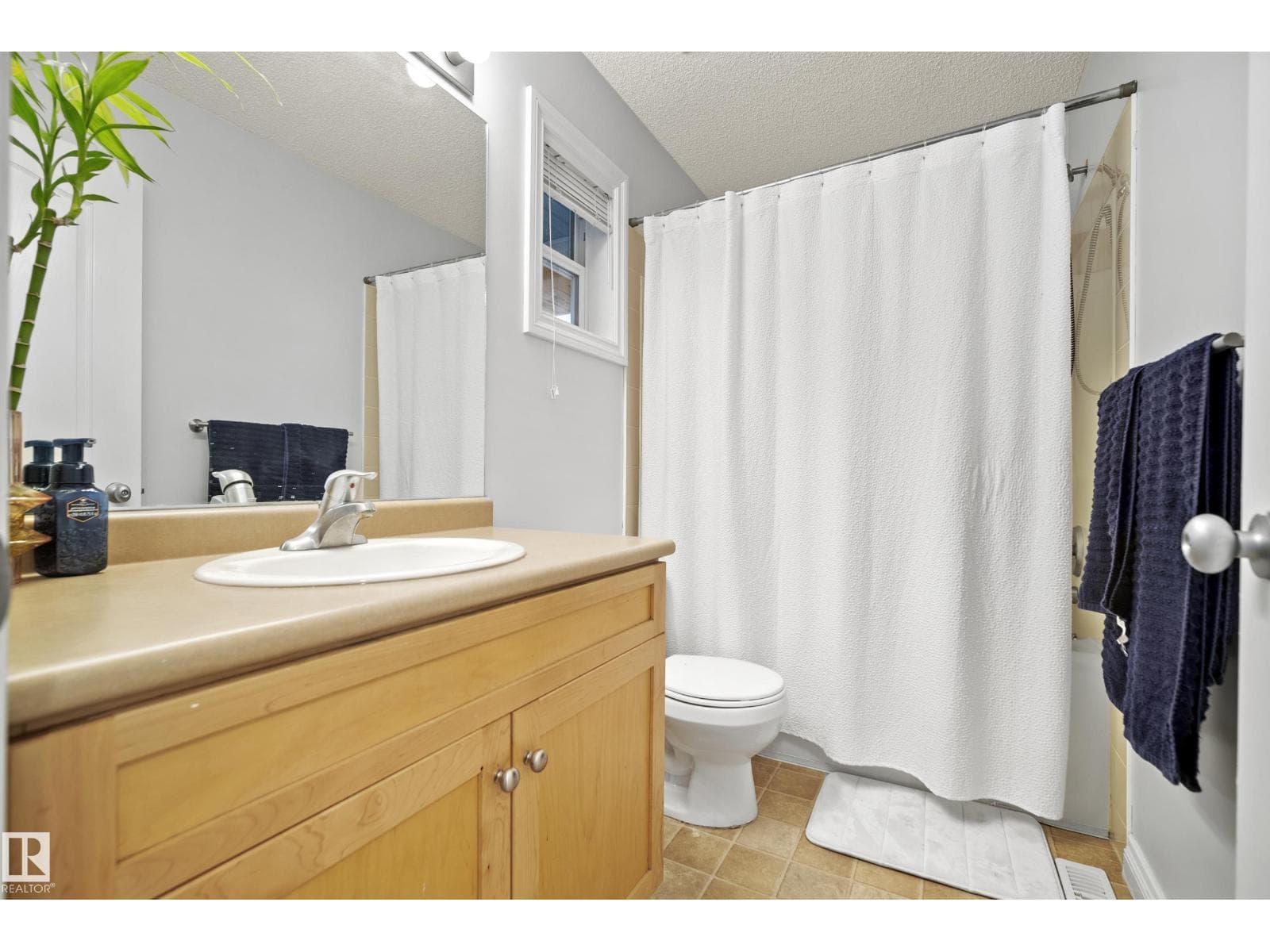 #6 12050 17 AV SW — photo 21 of 31