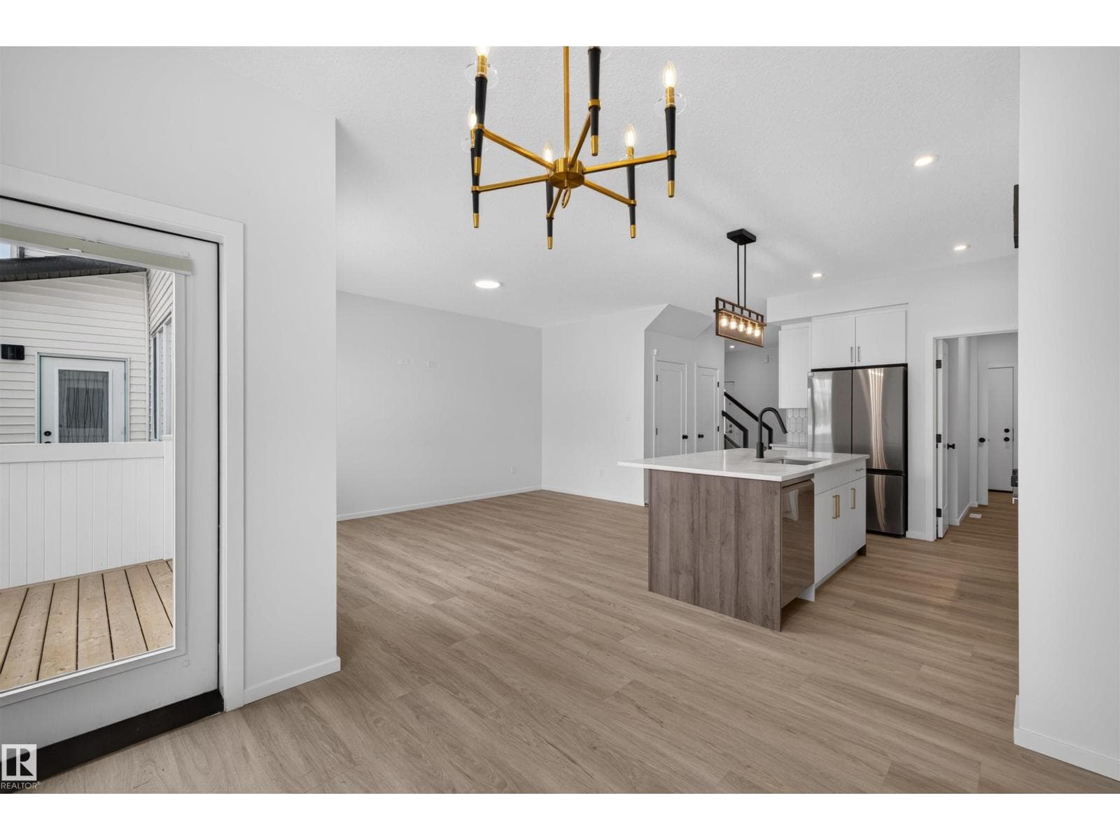 7722 174A AV NW — photo 11 of 50