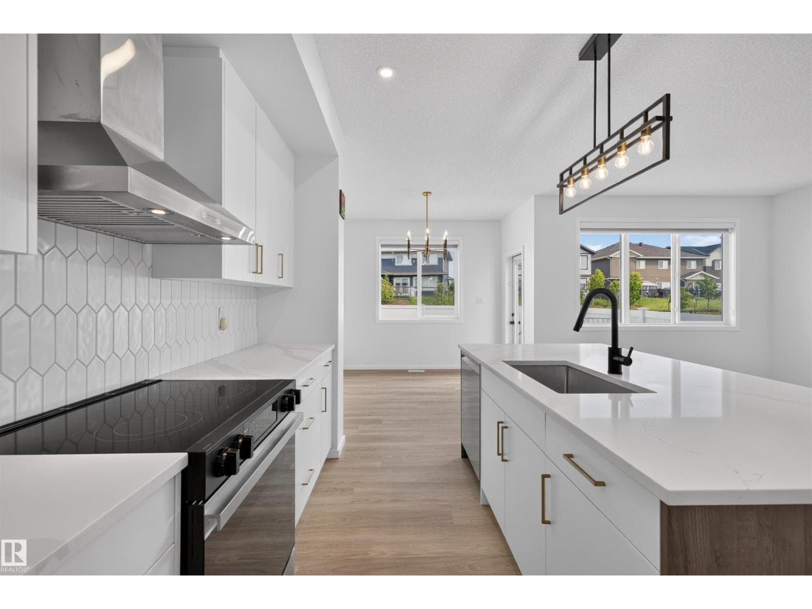 7722 174A AV NW — photo 13 of 50
