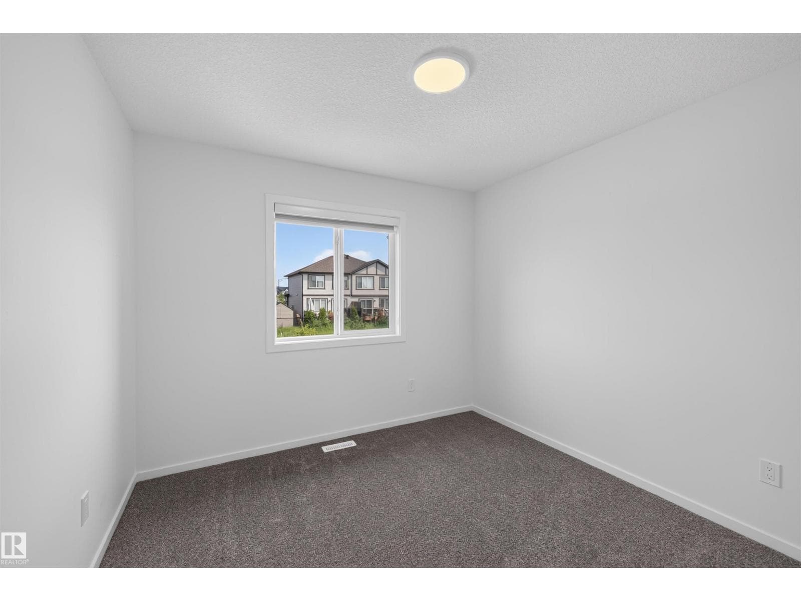 7722 174A AV NW — photo 19 of 50