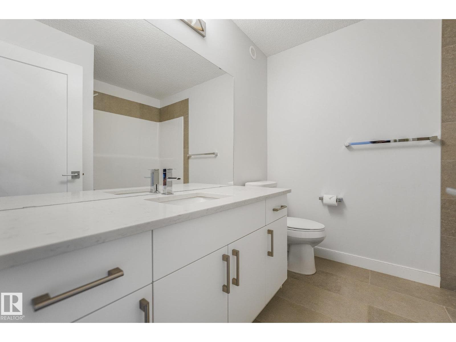 6404 176 AV NW — photo 34 of 75