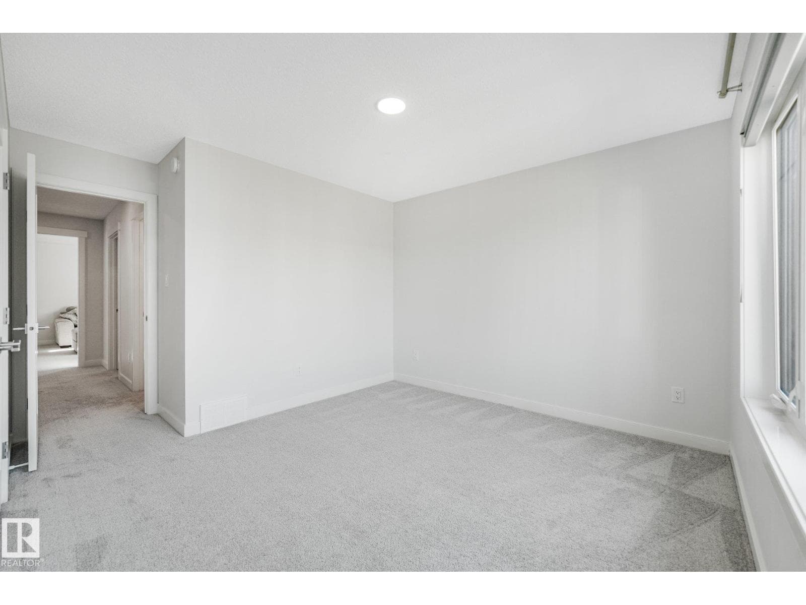 6404 176 AV NW — photo 40 of 75