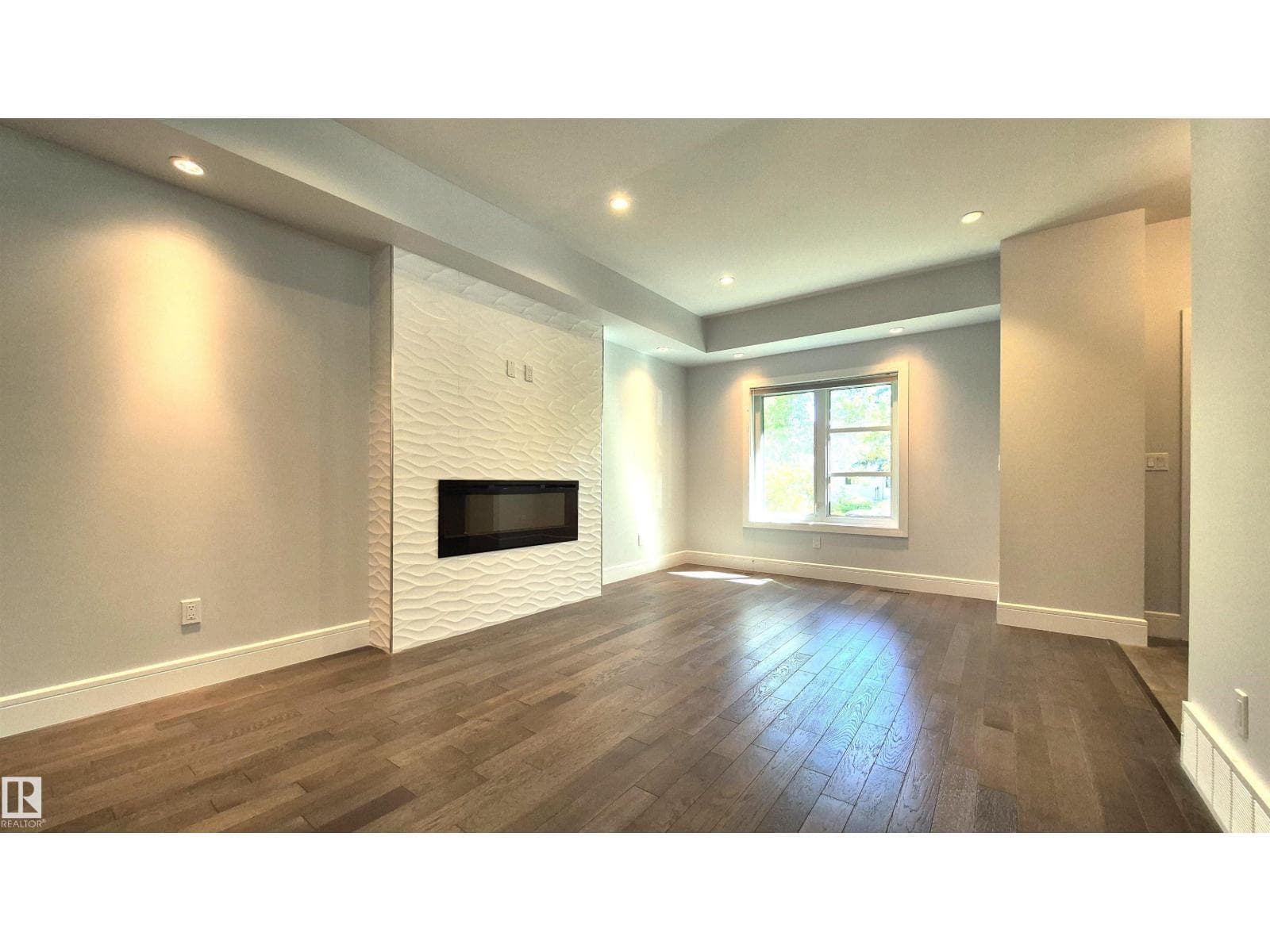 11246 78 AV NW — photo 10 of 75