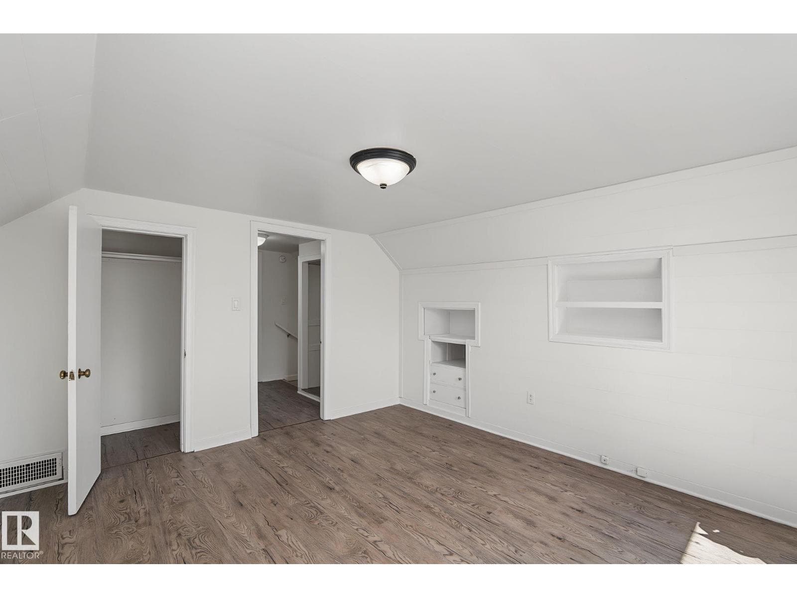11147 78 AV NW — photo 22 of 50