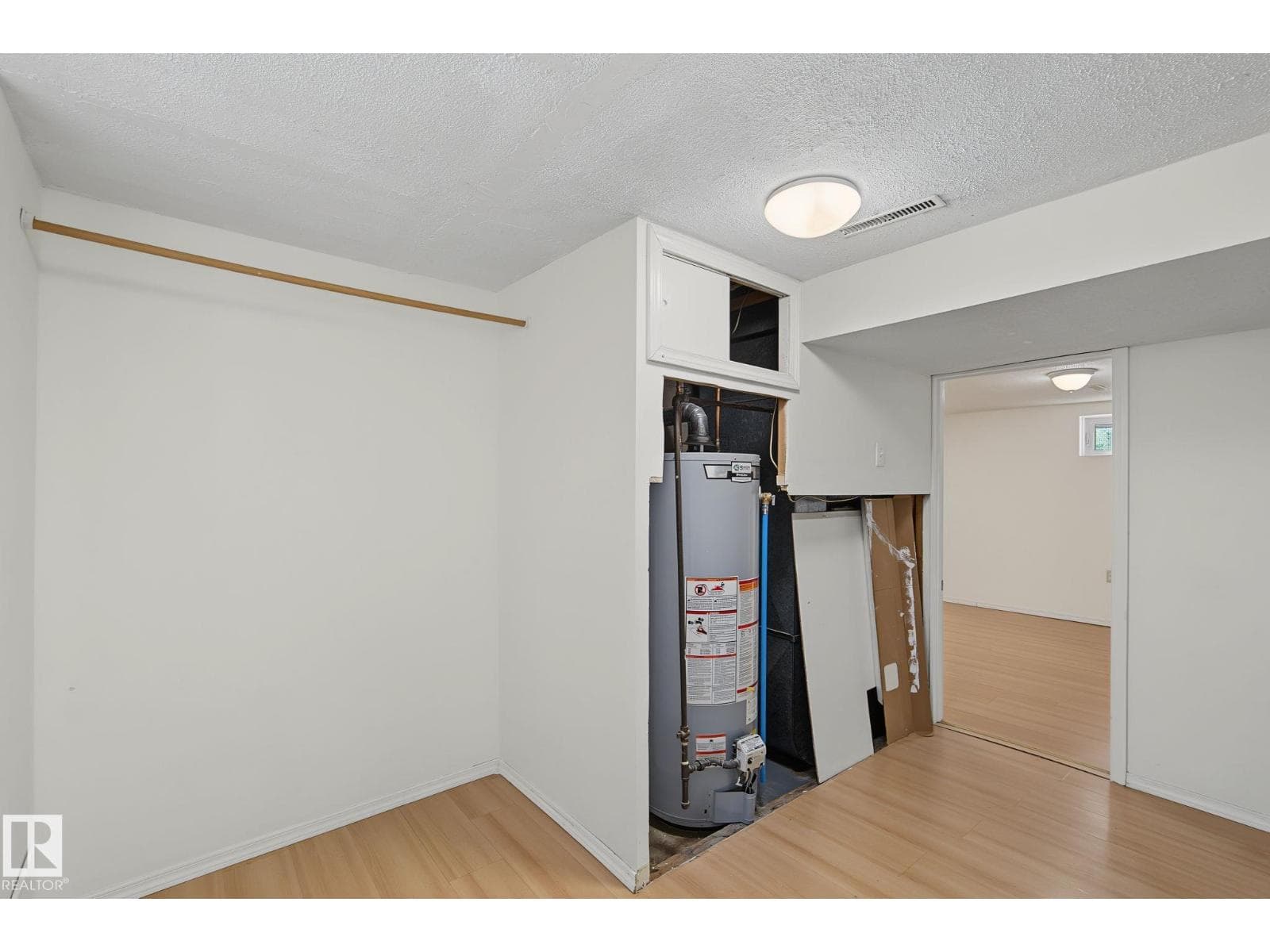 11147 78 AV NW — photo 6 of 50