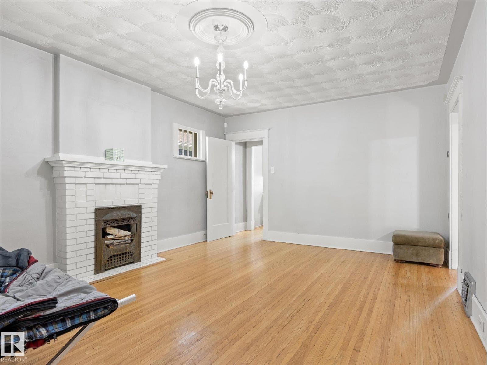11331 66 ST NW — photo 7 of 40