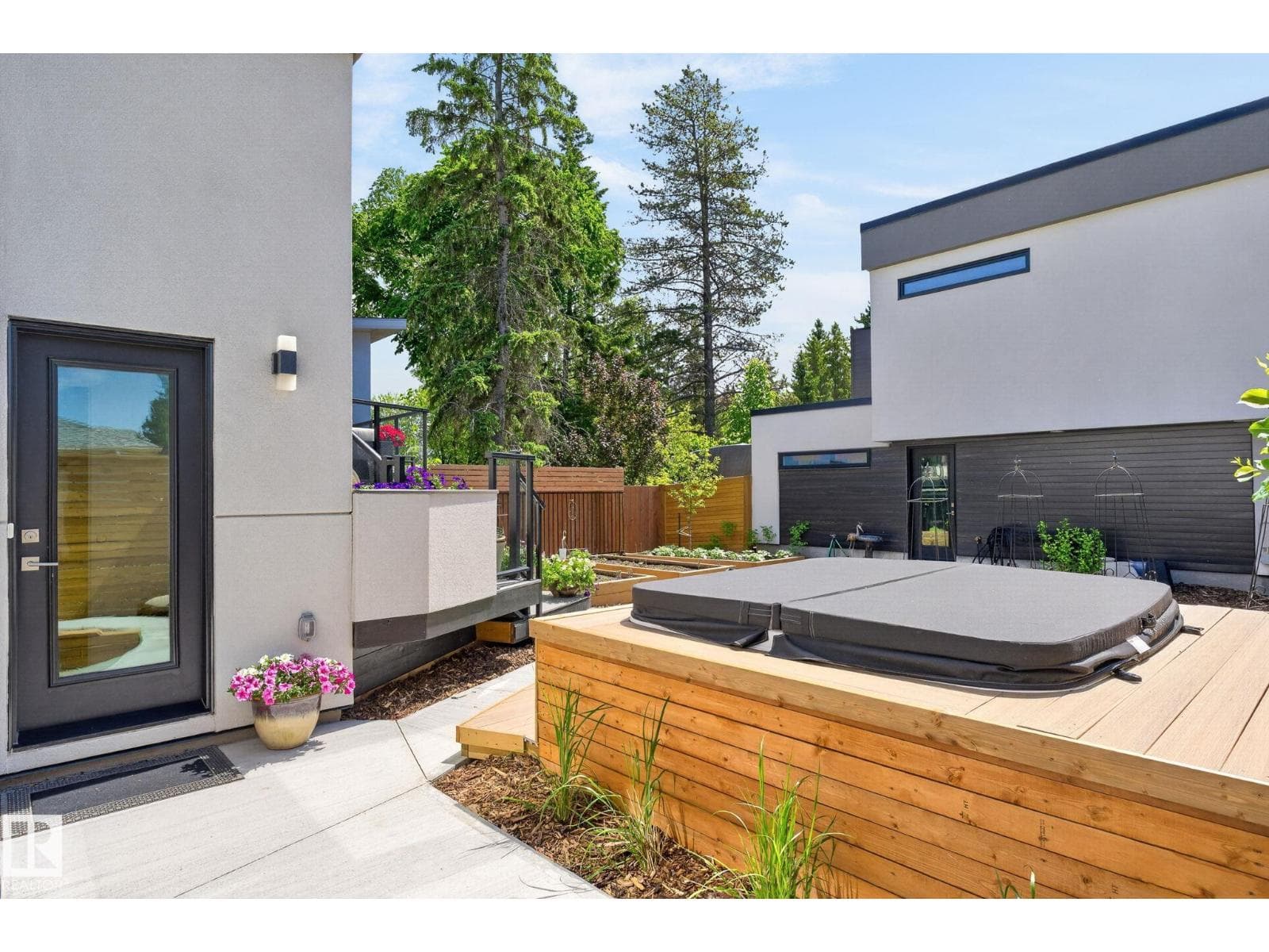 14011 101 AV NW — photo 41 of 46
