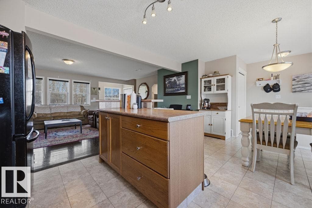 4618 TURNER SQUARE SQ NW — photo 11 of 67