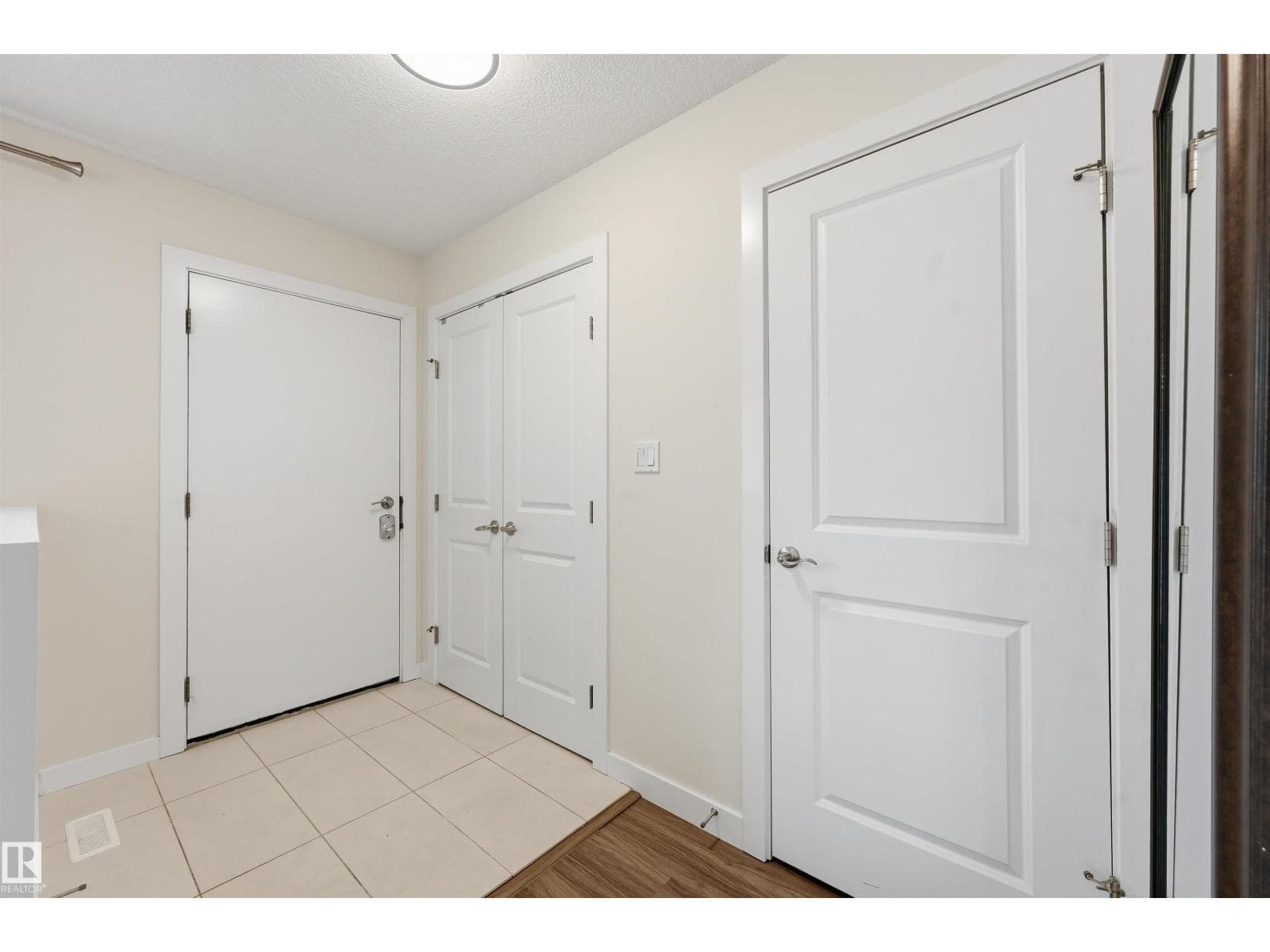 11146 78 AV NW — photo 19 of 68