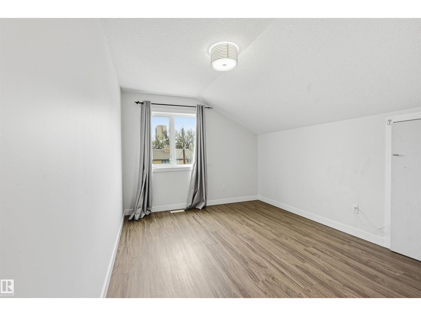 11146 78 AV NW — photo 40 of 68