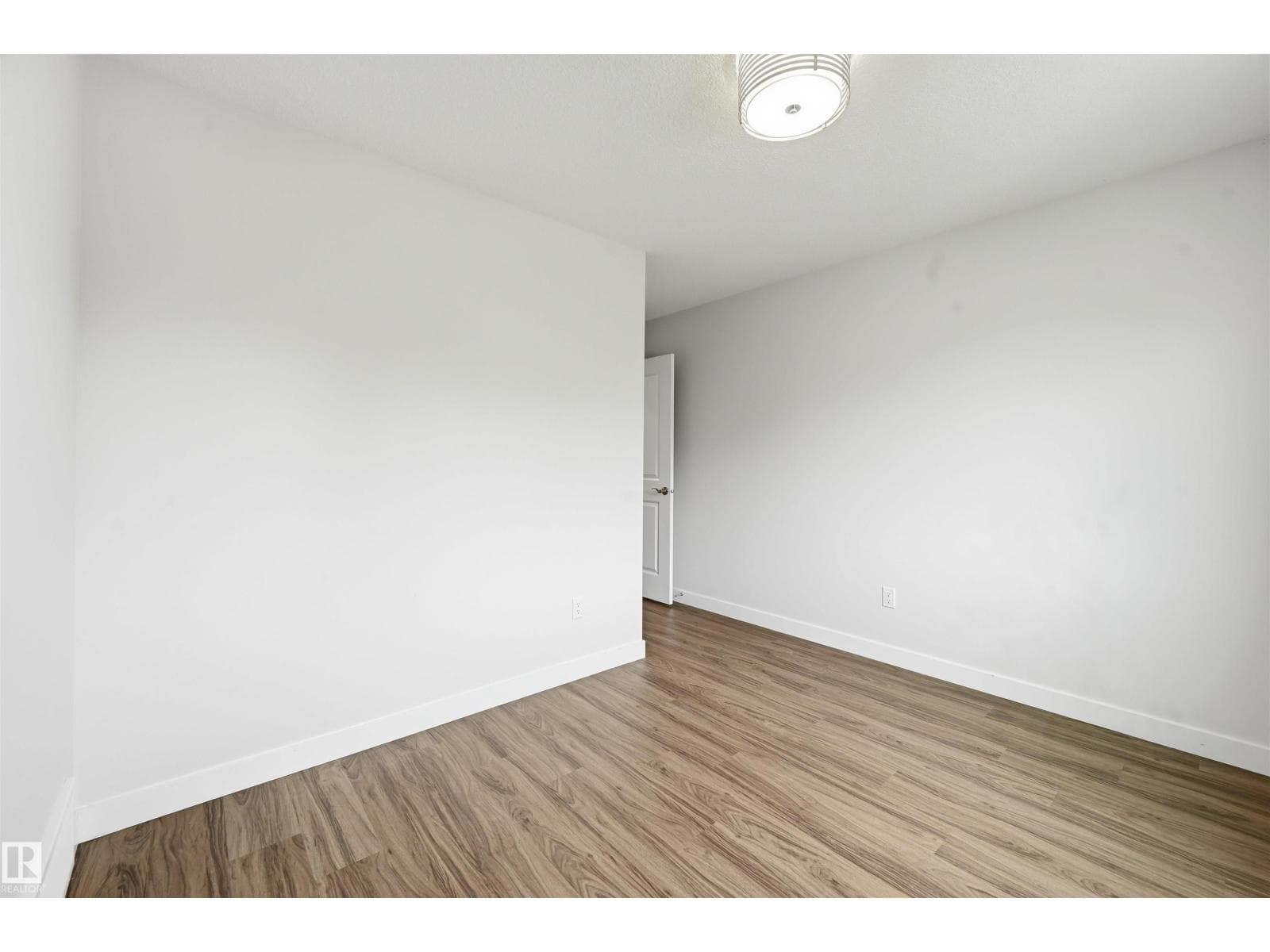 11146 78 AV NW — photo 30 of 68