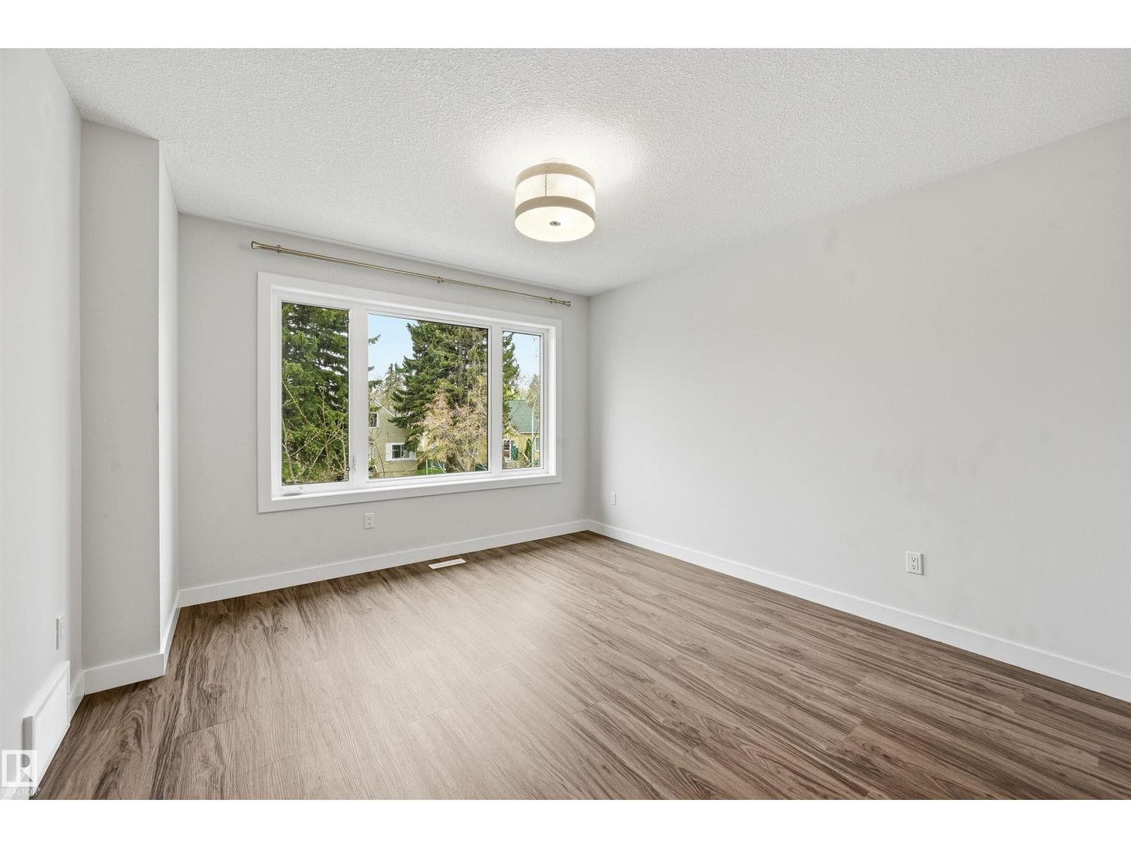 11146 78 AV NW — photo 22 of 68