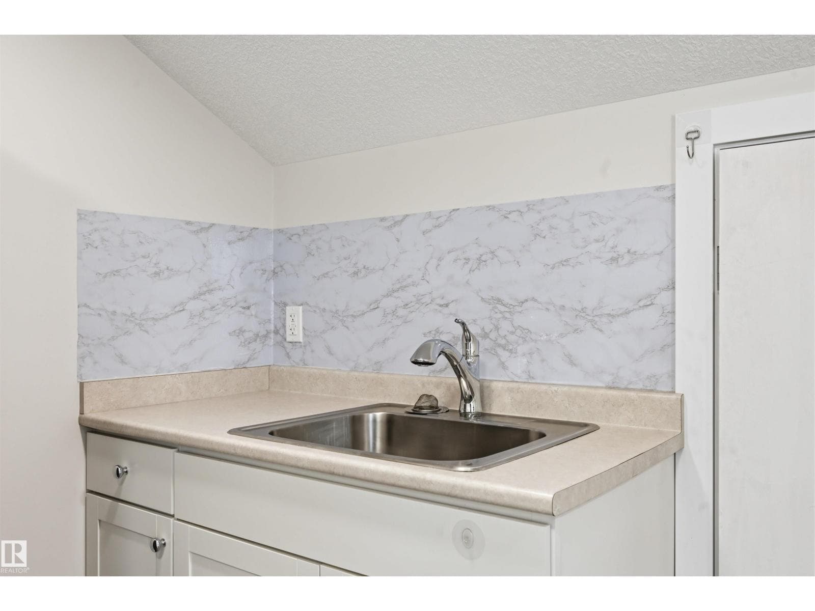 11146 78 AV NW — photo 46 of 68