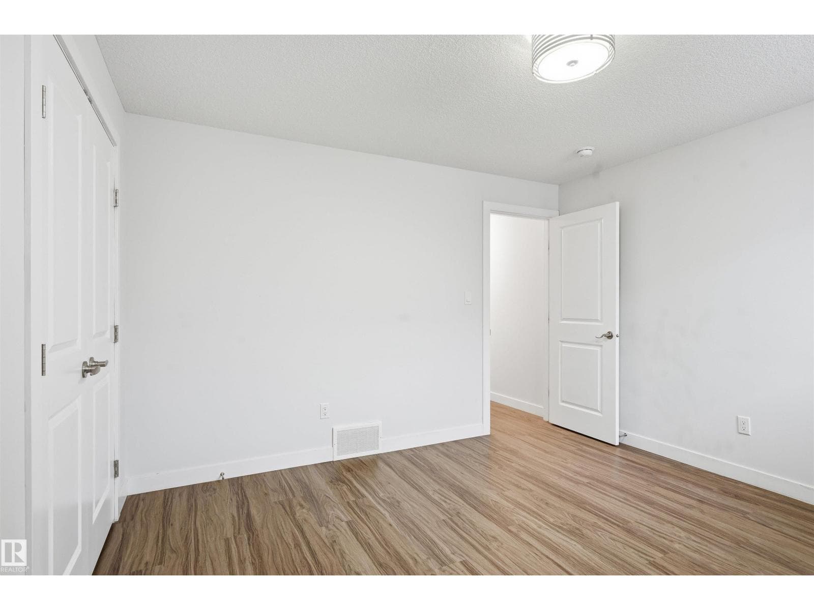 11146 78 AV NW — photo 60 of 68