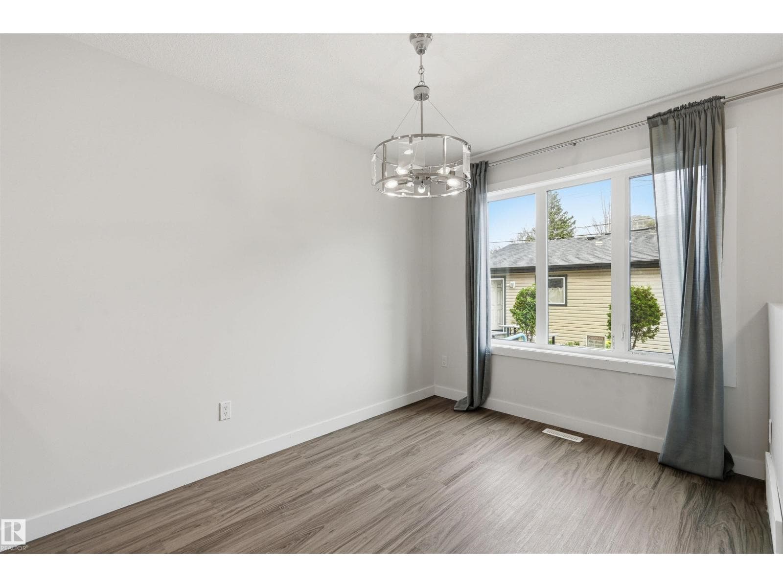 11146 78 AV NW — photo 14 of 68