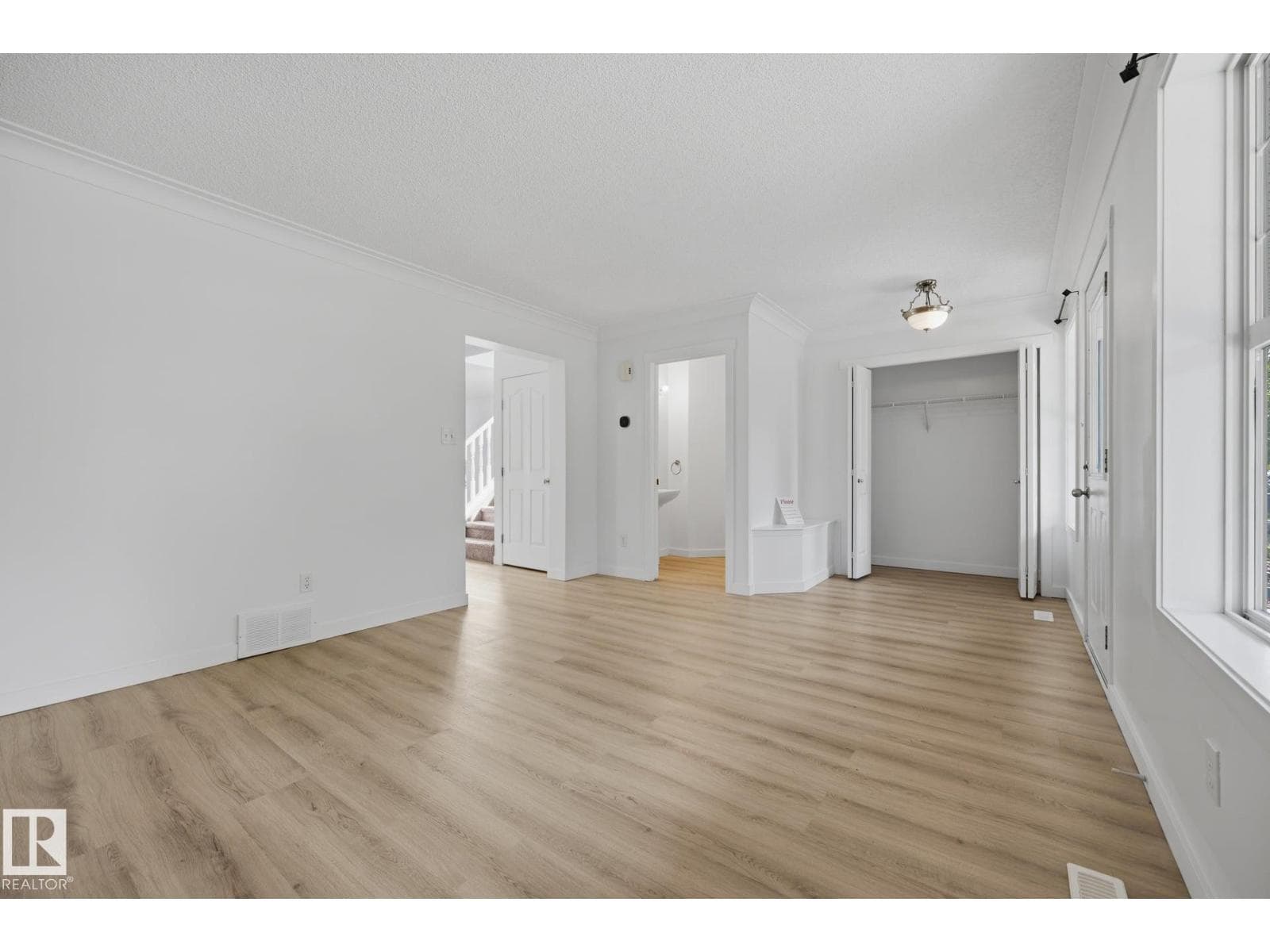 2076 TANNER WD NW — photo 4 of 50