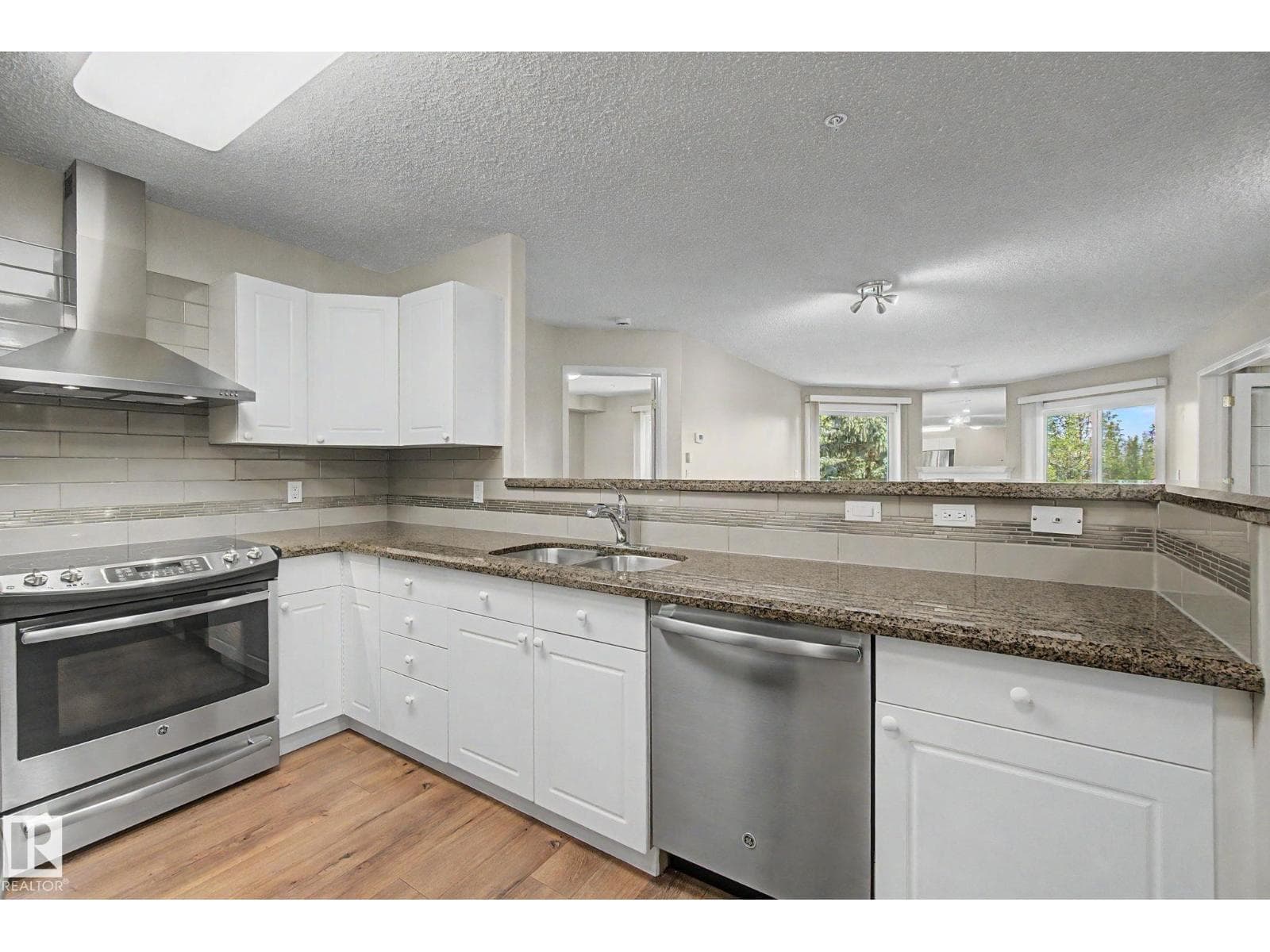 #302 Condo 7951 96 ST NW NW — photo 19 of 59