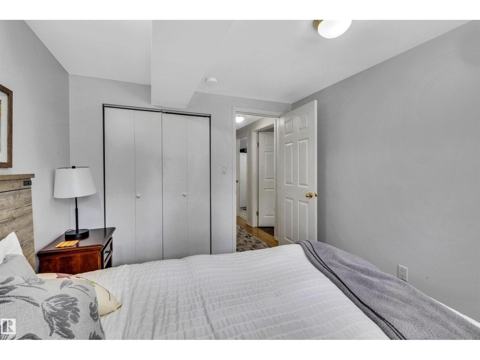 10282 87 ST NW — photo 32 of 52