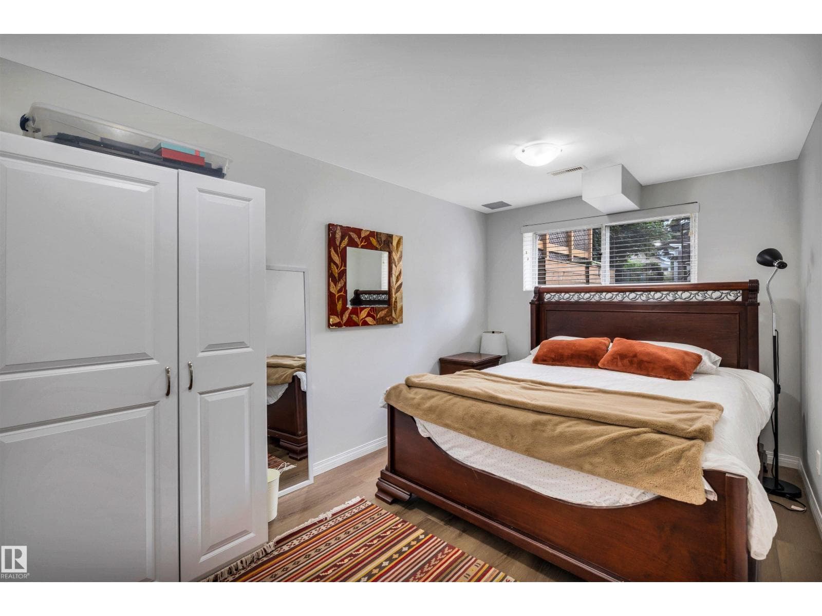 10282 87 ST NW — photo 33 of 52