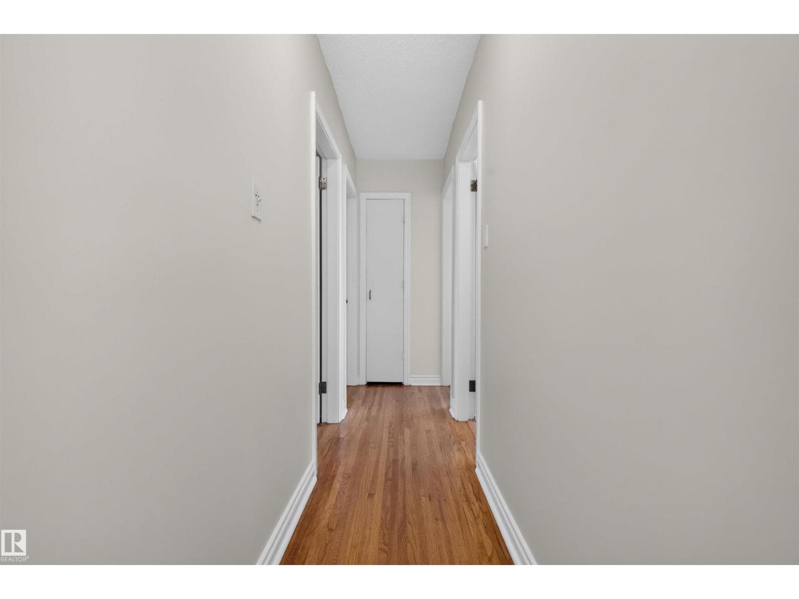 8817 91 ST NW — photo 14 of 53