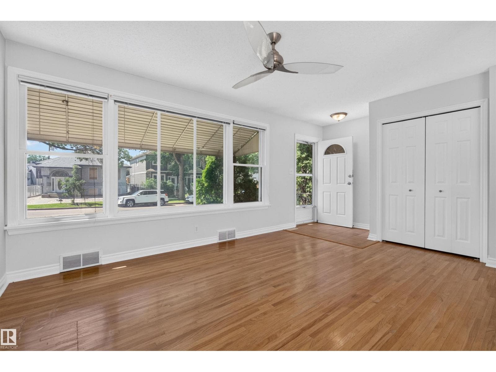 8817 91 ST NW — photo 5 of 53