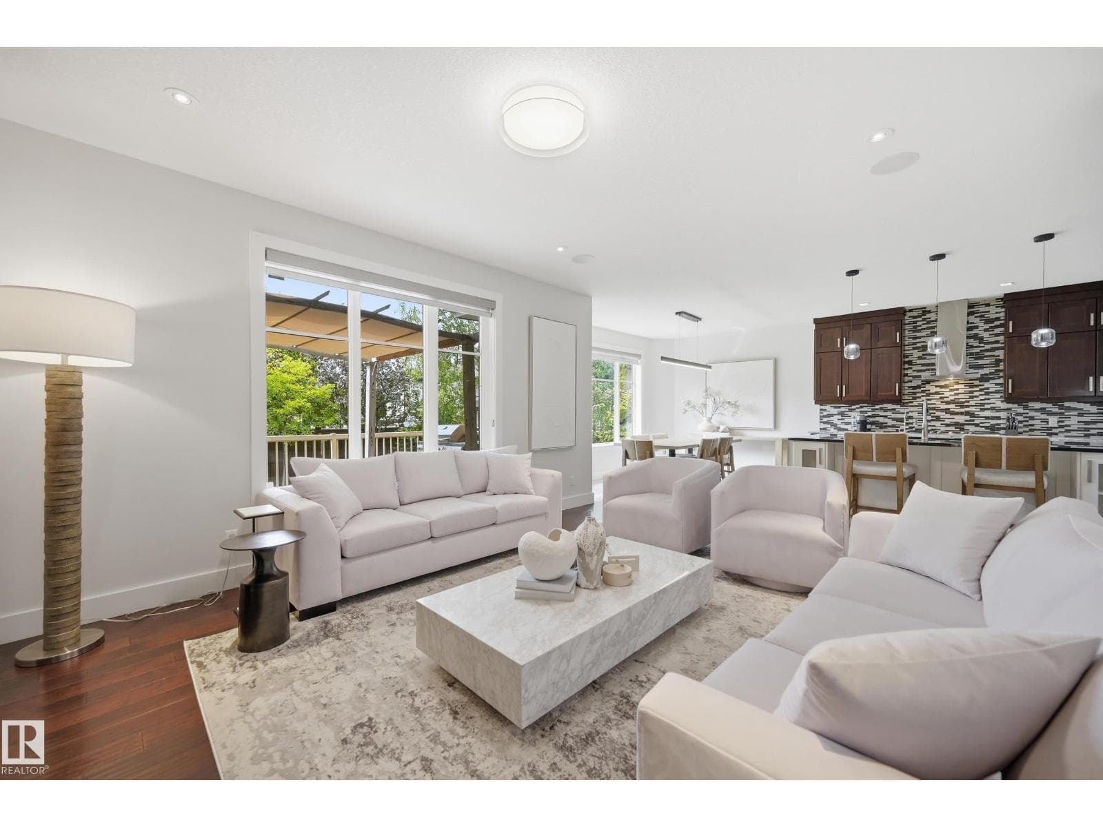 1024 ARMITAGE CR SW — photo 11 of 47