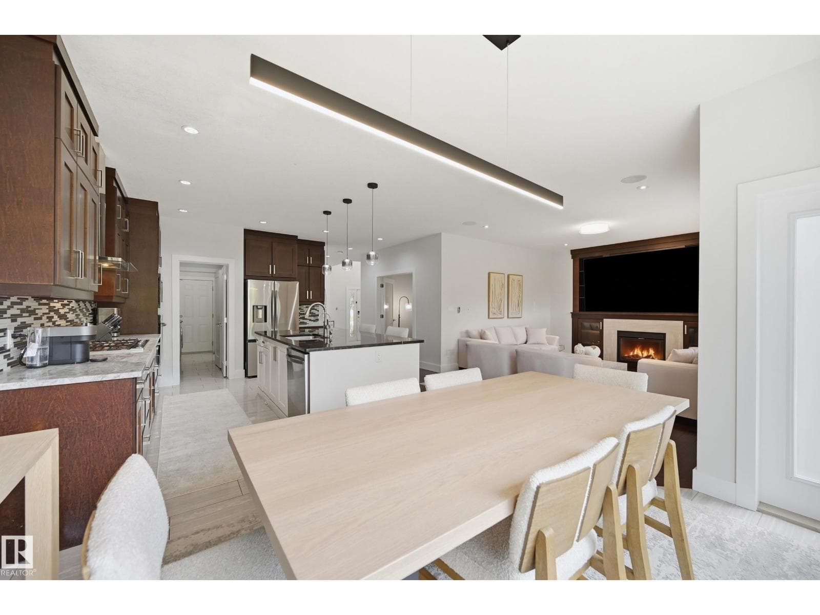 1024 ARMITAGE CR SW — photo 13 of 47
