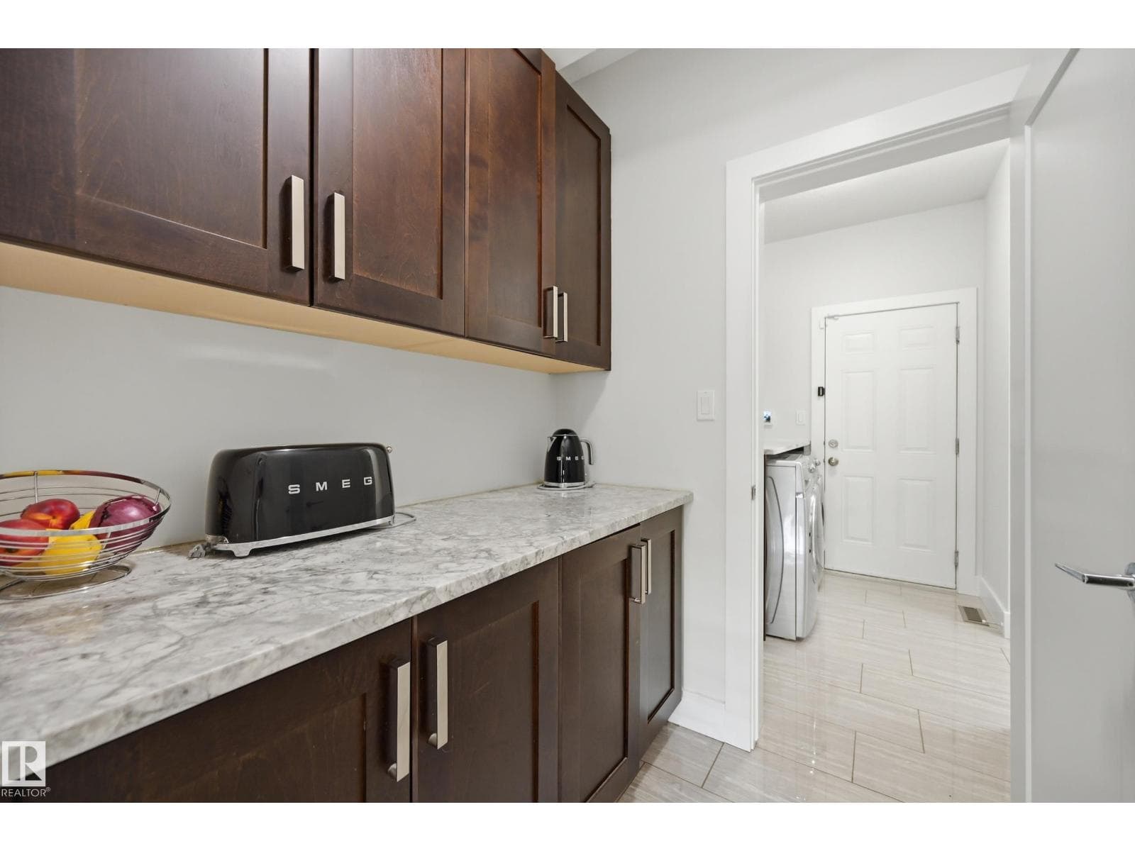 1024 ARMITAGE CR SW — photo 14 of 47