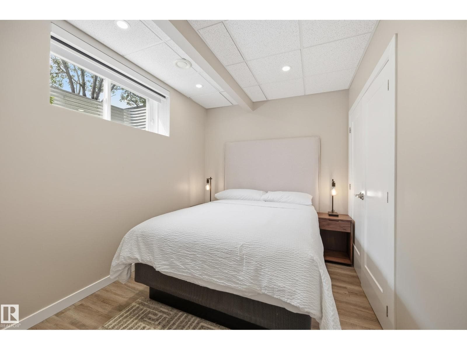 1024 ARMITAGE CR SW — photo 35 of 47
