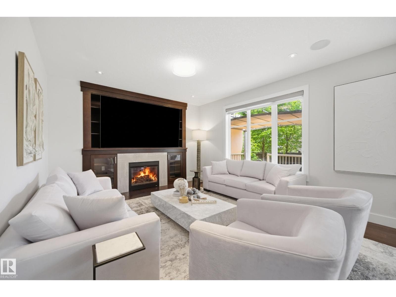 1024 ARMITAGE CR SW — photo 9 of 47